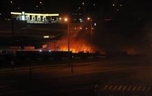 В Киеве на Позняках произошел сильный пожар: сгорели два магазина и маникюрный салон