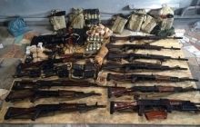 На Харьковщине обезвредили 11 боевиков с огромным арсеналом оружия (фото)