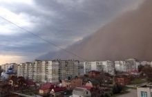 На Хмельницкий налетела песчаная буря (видео)