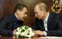 Incomes of Putin and Medvedev double despite Russia’s economic woes
