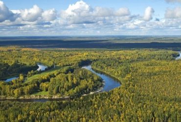 У Сибіру стрімко розростається гігантська діра в землі (фото)