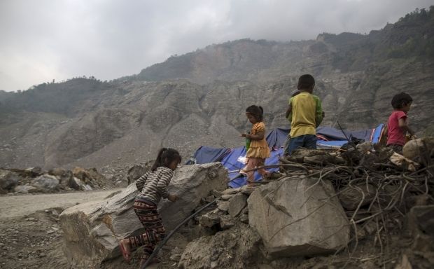 В Непале произошло мощное землетрясение / фото REUTERS В Непале произошло мощное землетрясение / фото REUTERS