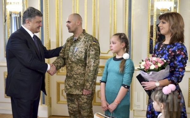 Kuzminykh was awarded with the “For Courage” order  / Photo UNIAN