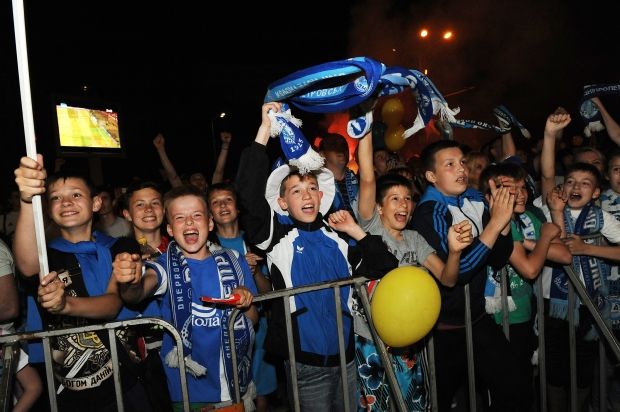 У Дніпропетровську проходить масштабний перегляд матчу «Дніпро»- «Севілья»