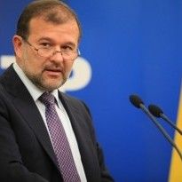 Балога задекларировал три авто, квартиру, дачу, землю, коллекцию картин и 159,5 тысяч гривен доходов