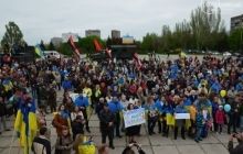 Мешканці Маріуполя вийшли на мітинг проти демілітаризації Широкиного (фото, відео)