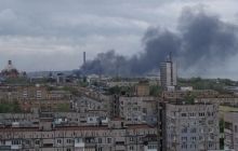 В центре Мариуполя загорелось производственное помещение (фото)