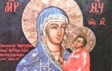 7 травня Православні християни моляться перед образом Пресвятої Богородиці «Молченська»