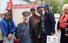 Окупанти під крики "Сталін-кат" відкрили пам'ятну дошку диктатору в Сімферополі