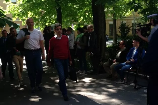 ЗМІ: До російських ГРУшників у госпіталь приїхали три міжнародні місії і озброєні військові (фото)
