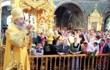 Предстоятель УПЦ відвідав престольне свято Свято-Миколаївського собору Покровського монастиря столиці