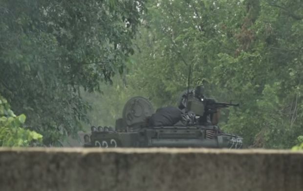 Боевики применяли танки / Скриншот видео 