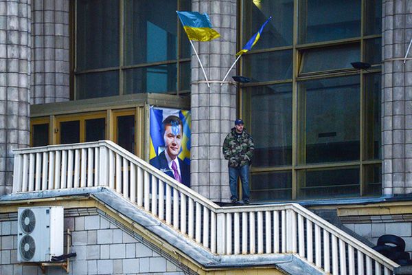 Намети, 'Беркут' і дим від покришок: посеред Москви заради фільму влаштували 'майдан'