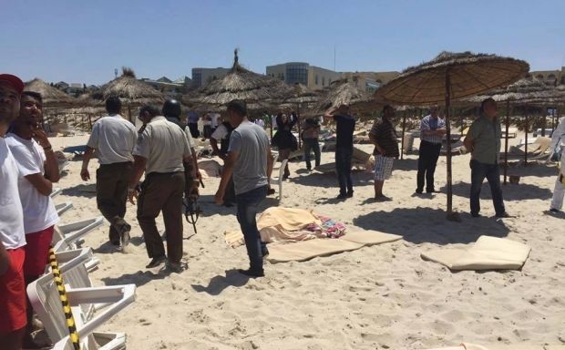 В результате стрельбы на пляже в тунисском Сусе ранена украинка \ соцсети