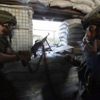 На Донбассе боевики 12 раз обстреляли украинских военных, двое бойцов пострадали