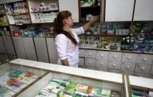 Минздрав разрешил студентам-медикам работать в аптеках