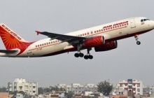 Авиакомпания Air India обязала новых пилотов и стюардесс заниматься йогой