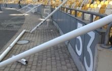 В НСК "Олимпийском" рассказали о погроме болельщиков: сломаны стулья, ворота, на поле траву вырывали с землей (фото)