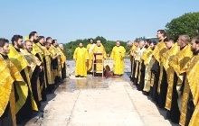 У річницю освячення Благовіщенського храму Горлівки на його руїнах був здійснений молебень