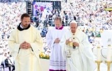 Папа Римський відслужив урочисту месу перед 65 тисячами вірян на стадіоні в Сараєво