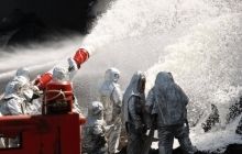 Яценюк пообещал выделить финансовую помощь семьям пожарных, погибших при тушении нефтебазы