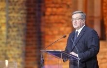 Komorowski: Russia disputes Ukraine's border, undermines global order