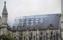 Во Франции горела историческая базилика XIX века (фото, видео)