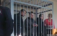 В России посадили активистов, повесивших немецкий флаг на здании ФСБ