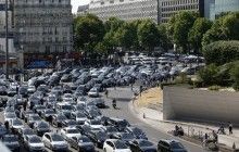На один день в месяц Елисейские поля в Париже будут закрывать для машин