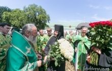 День ангела Предстоятеля УПЦ: Літургія у лаврі, іноземні гості і молитва за мир в Україні (фоторепортаж)