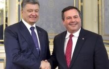 Порошенко на встрече с главой минобороны Канады рассказал о друзьях, которые познаются в беде (фото)