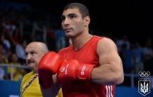 Украинский боксер Манукян вышел в полуфинал Чемпионата мира