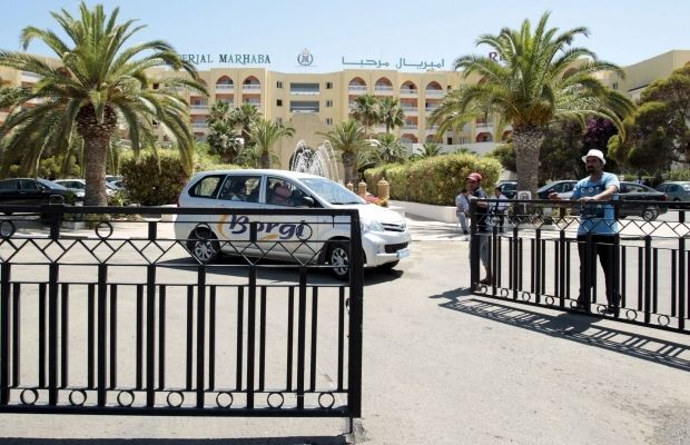 МИД советует украинцам воздержаться от поездок в Тунис из-за угрозы терактов