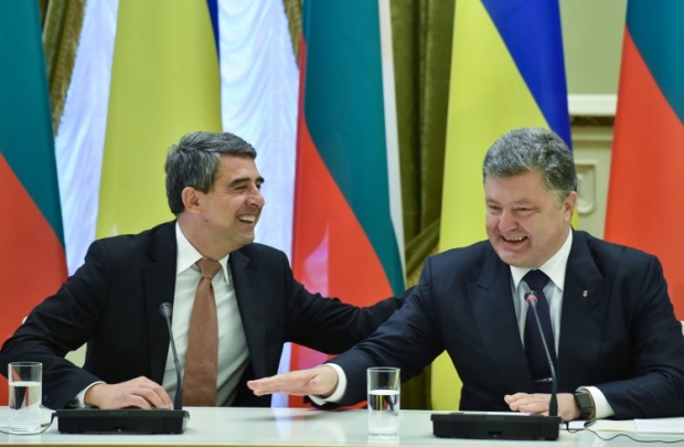 Росен Плевнелієв та Петро Порошенко / Фото УНІАН Росен Плевнелієв та Петро Порошенко / Фото УНІАН