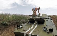Militants fire tank shells and mortars on Ukrainian army in Donetsk region overnight
