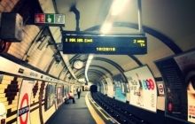 Поліція Лондона розслідує напад з ножем у метро як тероризм