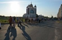 Киевляне встали на защиту Никольской Слободки