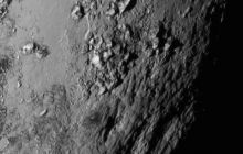 NASA опубликовало первые снимки поверхности Плутона