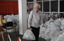 Донетчина: жители Снежного могут получить продукты от Штаба Ахметова