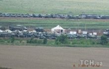 "Торнадо", "Гвоздика" і танки: "перевалочна база" російських контрактників поблизу Ростова (фоторепортаж)