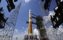 США успешно запустили военный спутник связи