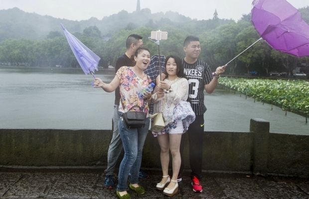 Животные и селфи: названы самые распространенные причины смерти туристов в отпуске