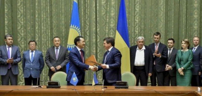 Ukraine and Kazakhstan developing their relations / Photo from UNIAN