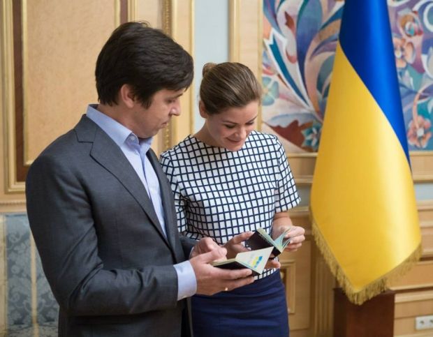 facebook.com/petroporoshenko facebook.com/petroporoshenko