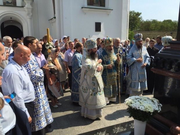 У Києво-Печерській лаврі відзначили свято Успіння Пресвятої Богородиці (фоторепортаж)