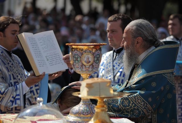 У Києво-Печерській лаврі відзначили свято Успіння Пресвятої Богородиці (фоторепортаж)