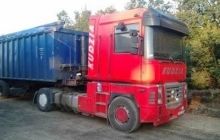 На Донетчине СБУ заблокировала колонну фур с контрабандными сигаретами и алкоголем (фото)