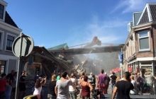 У Нідерландах два плавучих крана впали на житлові будинки, поранено близько 20 осіб