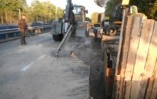 Величезний провал дороги в Києві ліквідують тільки за місяць