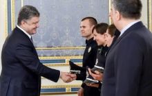 Poroshenko signs law on police